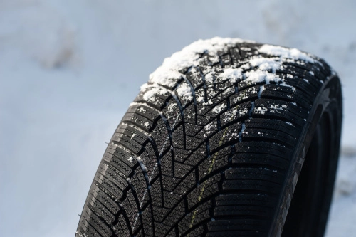 фото протектора и шины WINTERHAWKE I Шина ZMAX WINTERHAWKE I 175/70 R13 82T