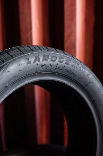 фото протектора и шины LANDGEMA Шина ZMAX LANDGEMA 215/65 R16 98H